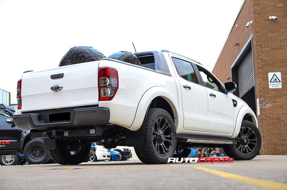 FORD-RANGER-VAPOR-BLACK-MACHINED-WITH-DARK-TINT